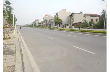 HIẾM! BÁN ĐẤT MẶT PHỐ CỔ LINH, DT KHỦNG 320m2, MẶT TIỀN CŨNG KHỦNG 13M, GIÁ CHỈ 175TR/M2
